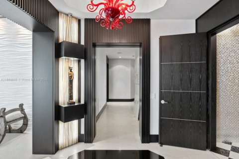 Купить кондоминиум в Холливуд, Флорида 5 спален, 472.5м2, № 1939306 - фото 6