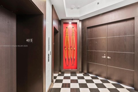 Купить кондоминиум в Холливуд, Флорида 5 спален, 472.5м2, № 1939306 - фото 2