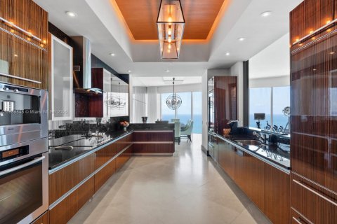 Купить кондоминиум в Холливуд, Флорида 5 спален, 472.5м2, № 1939306 - фото 14
