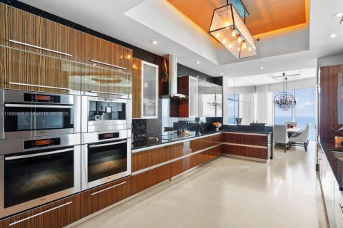 Купить кондоминиум в Холливуд, Флорида 5 спален, 472.5м2, № 1939306 - фото 15