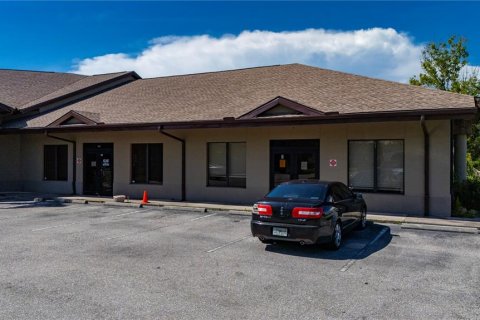 Immobilier commercial à Punta Gorda, Floride № 2436712