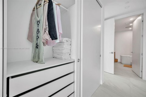 Снять в аренду кондоминиум в Санни-Айлс-Бич, Флорида 3 спальни, 195.09м2, № 1923198 - фото 26