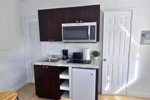 Apartment in Miami, Florida 18.58 sq.m. № 1994319 - photo 1