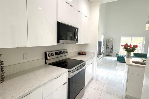 Villa ou maison à vendre à Spring Hill, Floride: 4 chambres, 212.75 m2 № 1616194 - photo 7