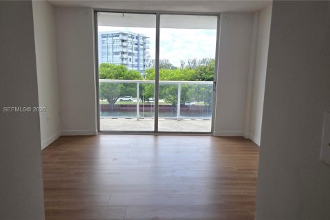 Condo in Miami, Florida, 1 bedroom  № 2076647 - photo 14
