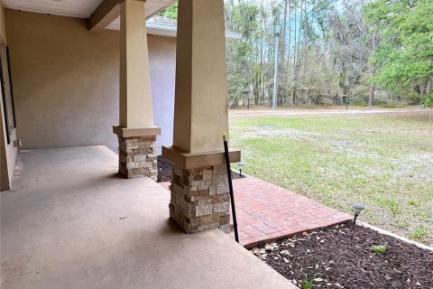 House in Plant City, Florida 5 bedrooms, 283.63 sq.m. № 2166475 - photo 13
