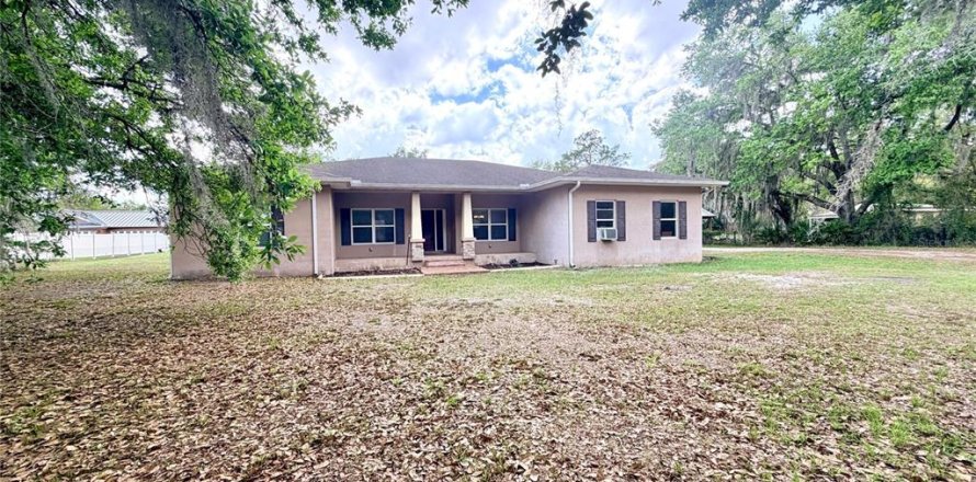 House in Plant City, Florida 5 bedrooms, 283.63 sq.m. № 2166475