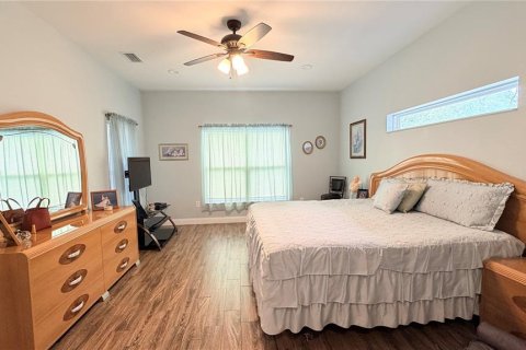 House in Plant City, Florida 5 bedrooms, 283.63 sq.m. № 2166475 - photo 27