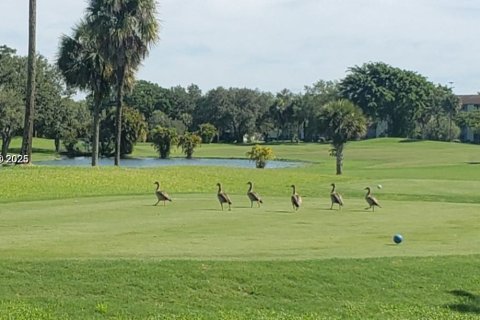 Copropriété à vendre à Pembroke Pines, Floride: 2 chambres, 102.19 m2 № 1954576 - photo 28
