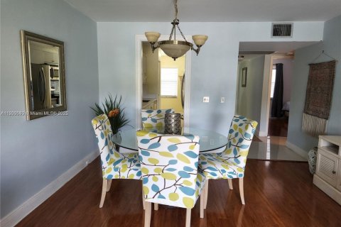 Copropriété à vendre à Pembroke Pines, Floride: 2 chambres, 102.19 m2 № 1954576 - photo 5