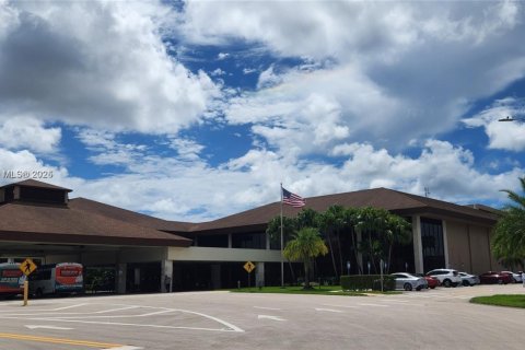 Copropriété à vendre à Pembroke Pines, Floride: 2 chambres, 102.19 m2 № 1954576 - photo 30