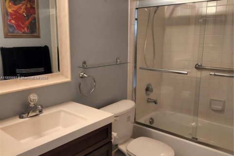 Copropriété à vendre à Pembroke Pines, Floride: 2 chambres, 102.19 m2 № 1954576 - photo 17