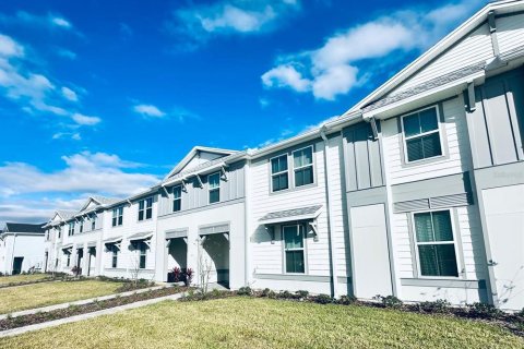 Adosado en venta en Clermont, Florida, 5 dormitorios, 210.8 m2 № 2228502 - foto 2