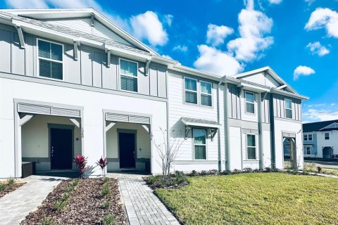 Townhouse in Clermont, Florida 5 bedrooms, 210.8 sq.m. № 2228502