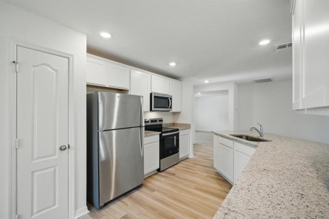 Купить виллу или дом в Делтона, Флорида 9 комнат, 142.23м2, № 1778424 - фото 16