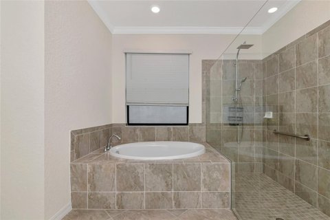 House in Bradenton, Florida 3 bedrooms, 205.96 sq.m. № 2229716 - photo 24