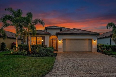 House in Bradenton, Florida 3 bedrooms, 205.96 sq.m. № 2229716