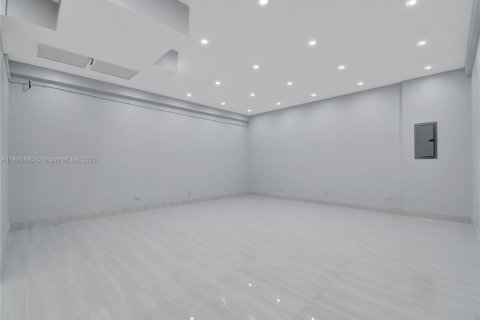 Immobilier commercial à vendre à Miami, Floride № 1950255 - photo 23