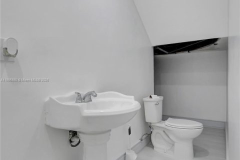 Immobilier commercial à vendre à Miami, Floride № 1950255 - photo 21