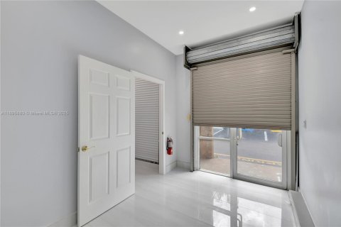Immobilier commercial à vendre à Miami, Floride № 1950255 - photo 30