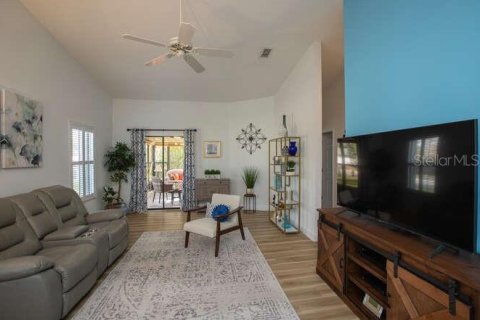 House in New Smyrna Beach, Florida 2 bedrooms, 99.96 sq.m. № 1509637 - photo 19
