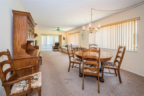Condo in New Port Richey, Florida, 2 bedrooms  № 1754760 - photo 10