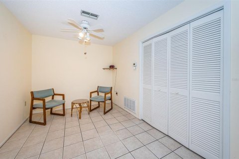 Condo in New Port Richey, Florida, 2 bedrooms  № 1754760 - photo 25