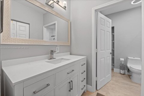 House in Miramar, Florida 3 bedrooms, 148.74 sq.m. № 1954951 - photo 11