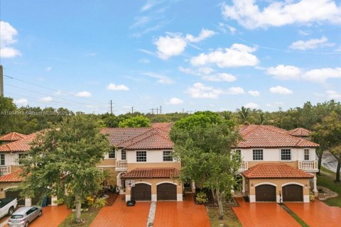 House in Miramar, Florida 3 bedrooms, 148.74 sq.m. № 1954951 - photo 26