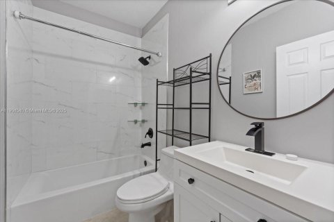 House in Miramar, Florida 3 bedrooms, 148.74 sq.m. № 1954951 - photo 15