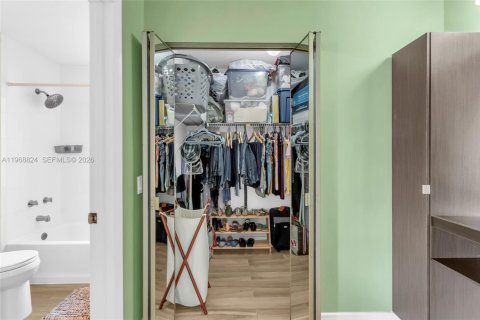 Adosado en venta en Miami, Florida, 2 dormitorios, 119.75 m2 № 2029785 - foto 24