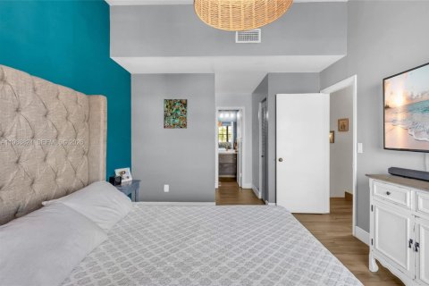 Adosado en venta en Miami, Florida, 2 dormitorios, 119.75 m2 № 2029785 - foto 20