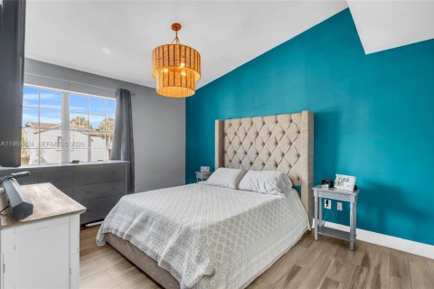 Adosado en venta en Miami, Florida, 2 dormitorios, 119.75 m2 № 2029785 - foto 19