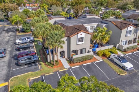 Adosado en venta en Miami, Florida, 2 dormitorios, 119.75 m2 № 2029785 - foto 5