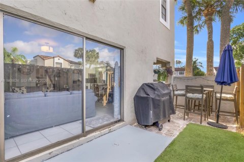 Adosado en venta en Miami, Florida, 2 dormitorios, 119.75 m2 № 2029785 - foto 27