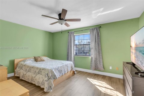 Adosado en venta en Miami, Florida, 2 dormitorios, 119.75 m2 № 2029785 - foto 22