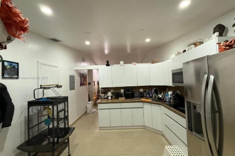Touwnhouse à louer à Hialeah, Floride: 3 chambres, 110.55 m2 № 1976148 - photo 6