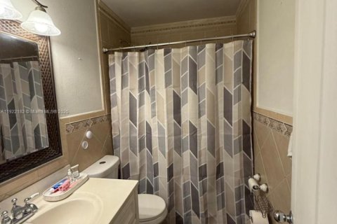 Touwnhouse à louer à Hialeah, Floride: 3 chambres, 110.55 m2 № 1976148 - photo 10