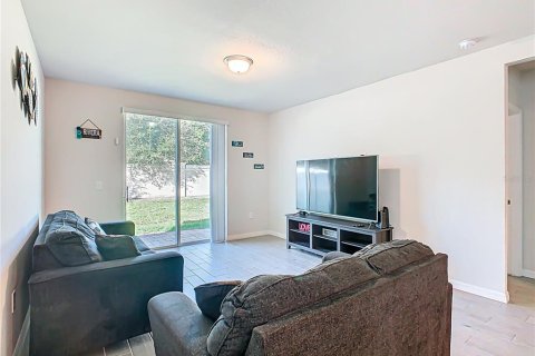 House in Haines City, Florida 3 bedrooms, 157.47 sq.m. № 1899604 - photo 9
