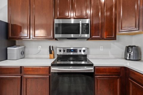 Touwnhouse à louer à Sarasota, Floride: 3 chambres, 181.53 m2 № 2150552 - photo 12