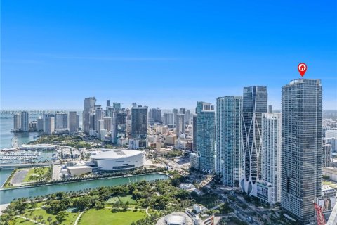 Снять в аренду кондоминиум в Майами, Флорида 2 спальни, 280.29м2, № 1982305 - фото 25