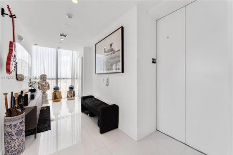 Снять в аренду кондоминиум в Майами, Флорида 2 спальни, 280.29м2, № 1982305 - фото 22