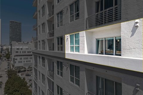 Снять в аренду кондоминиум в Майами, Флорида 2 спальни, 280.29м2, № 1982305 - фото 23