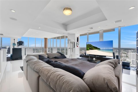 Снять в аренду кондоминиум в Майами, Флорида 2 спальни, 280.29м2, № 1982305 - фото 20