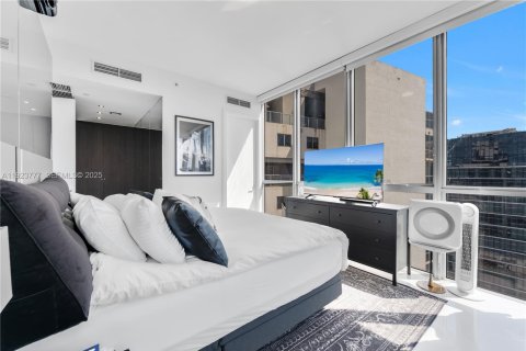 Снять в аренду кондоминиум в Майами, Флорида 2 спальни, 280.29м2, № 1982305 - фото 5