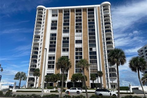 Condo in Daytona Beach Shores, Florida, 2 bedrooms № 2259168