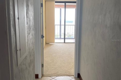 Condo in Daytona Beach Shores, Florida, 2 bedrooms № 2259168 - photo 16