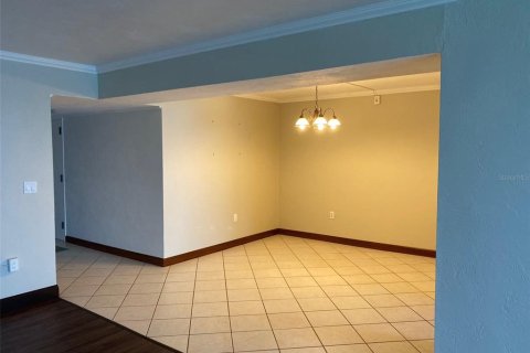 Condo in Daytona Beach Shores, Florida, 2 bedrooms № 2259168 - photo 15