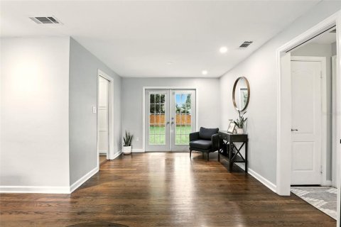 House in Orlando, Florida 2 bedrooms, 93.83 sq.m. № 1886438 - photo 9