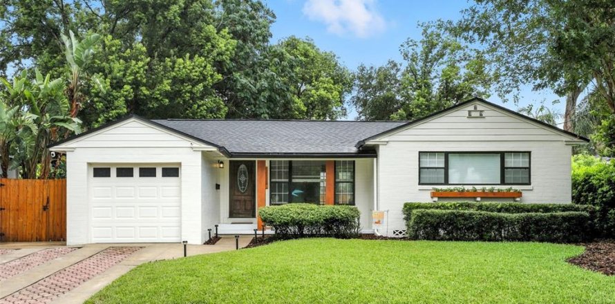 House in Orlando, Florida 2 bedrooms, 93.83 sq.m. № 1886438